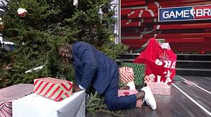 Charles Barkley claims Shaquille O'Neal Christmas tree mishap was not scripted: "They're not gonna be at work early to rehearse"