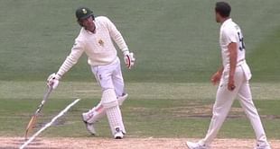 AUS vs SA: दूसरे टेस्ट में थ्यूनिस डी ब्रुइन को क्रीज छोड़ने पर चेतावनी देते नजर आये मिचेल स्टार्क, देखें वायरल वीडियो