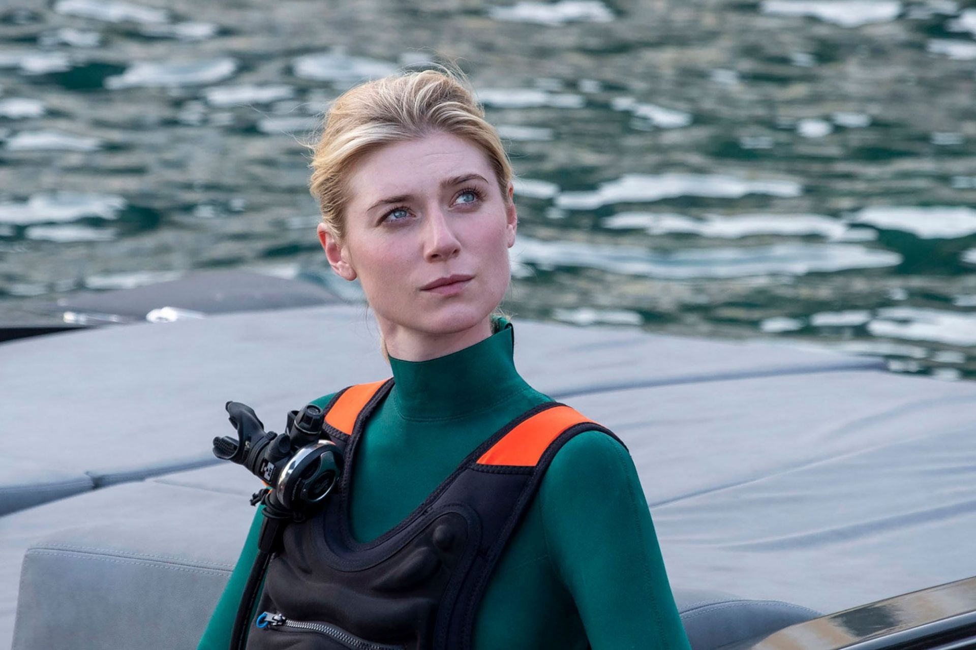 Elizabeth Debicki in Tenet (Image via Warner Bros.)