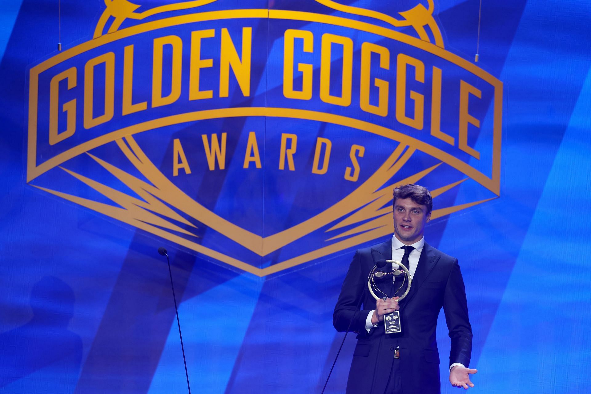 Finke wins the Performer of the Year at the 2022 Golden Goggle Awards 