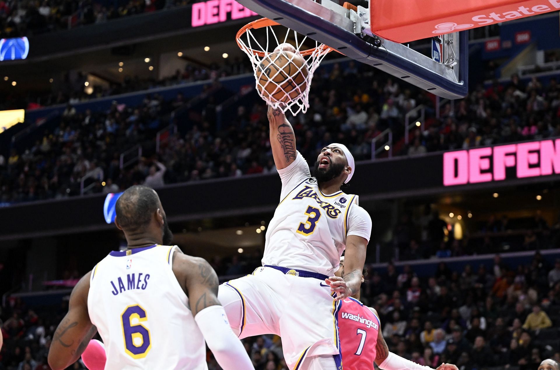 Lakers star Anthony Davis leaves game vs. Cavaliers early with flu