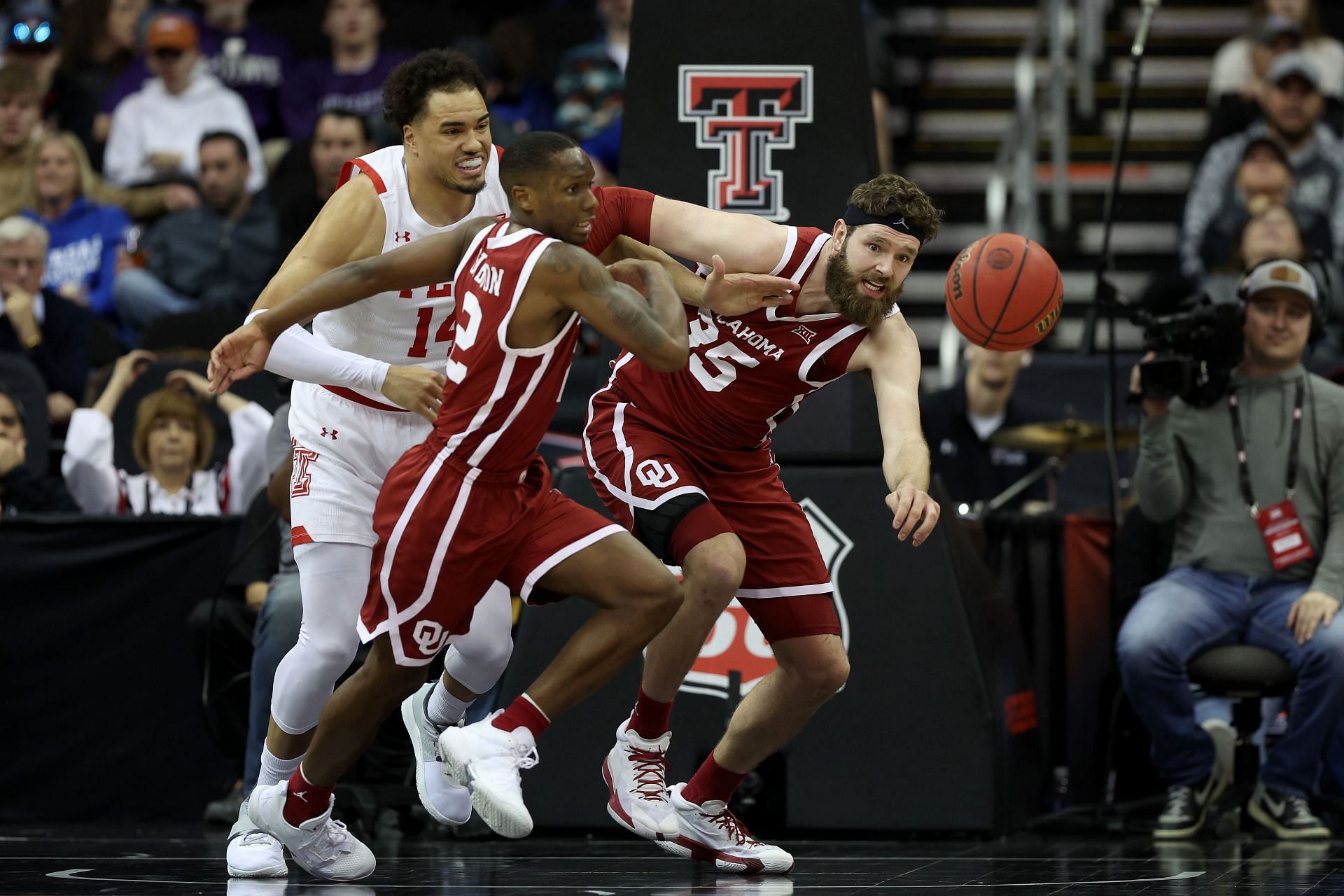 Oklahoma v Texas Tech