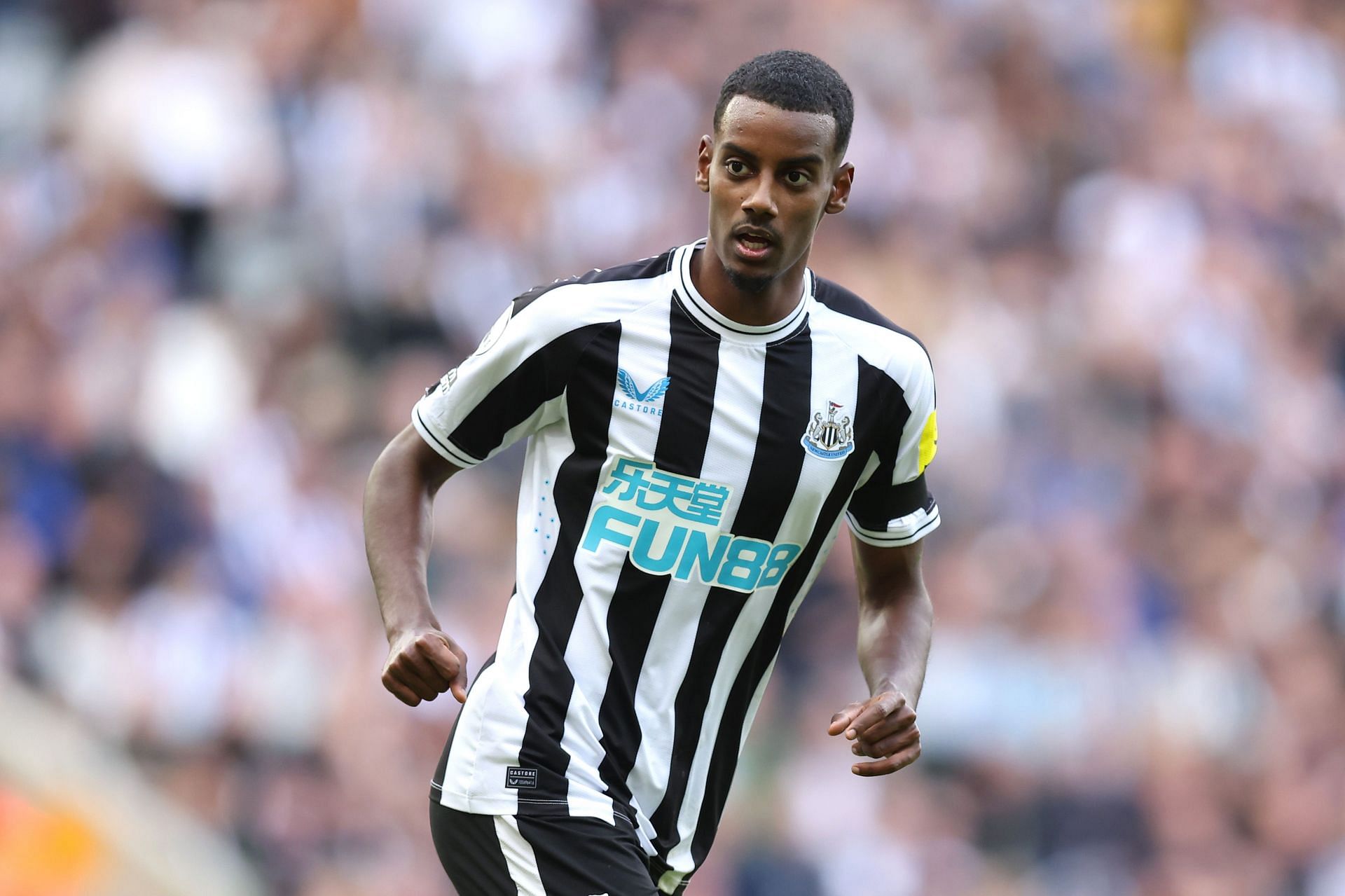 Alexander Isak in action for Newcastle United