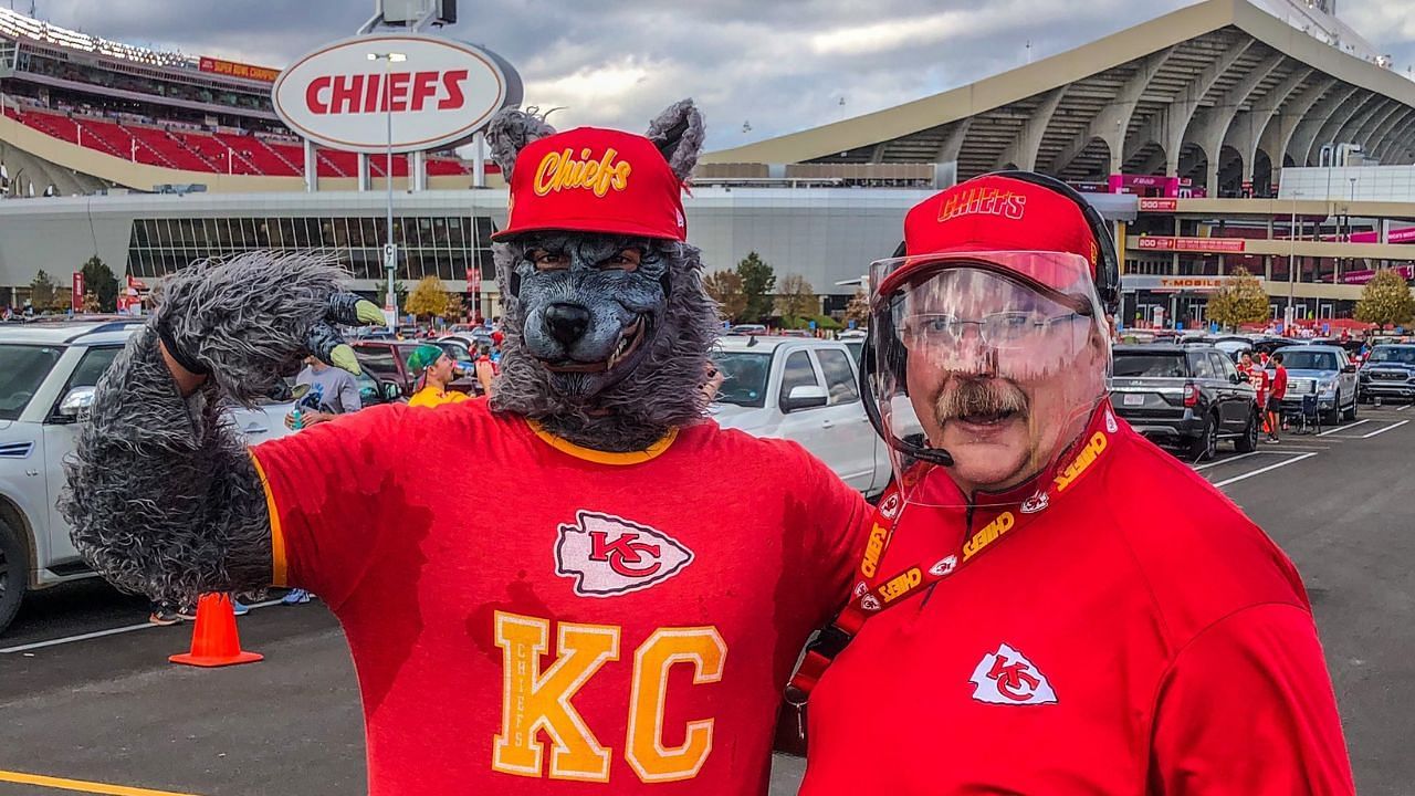 The Chiefs superfan was arrested for bank robbery (Image via ChiefsAholic on Twitter)