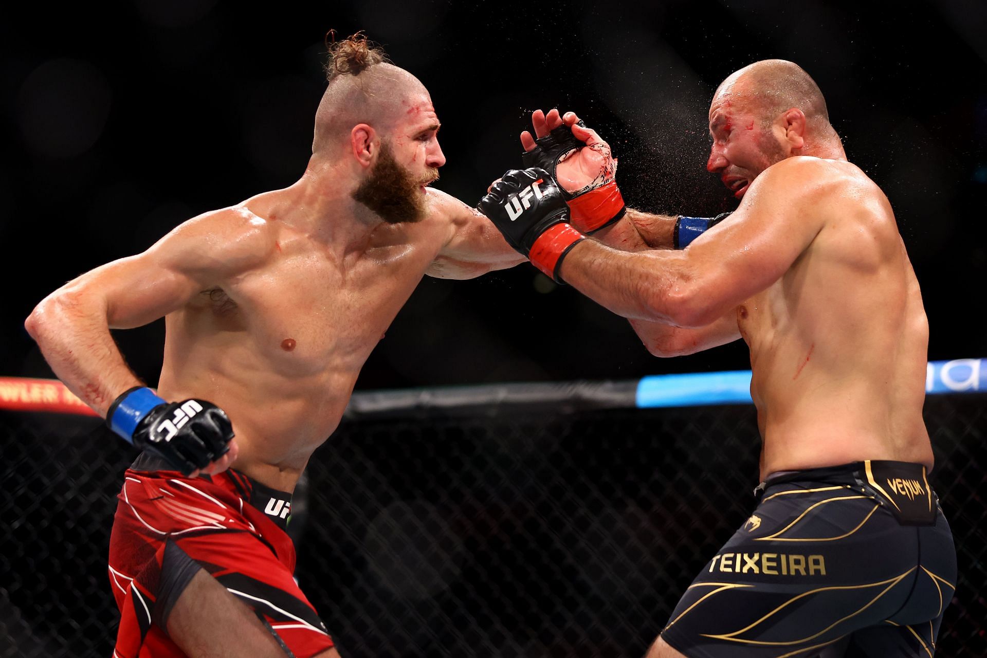 Jiri Prochazka's war with Glover Teixeira was one of 2022's best fights