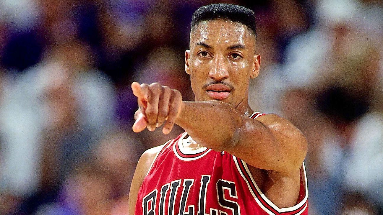 Scottie Pippen playing for the Chicago Bulls