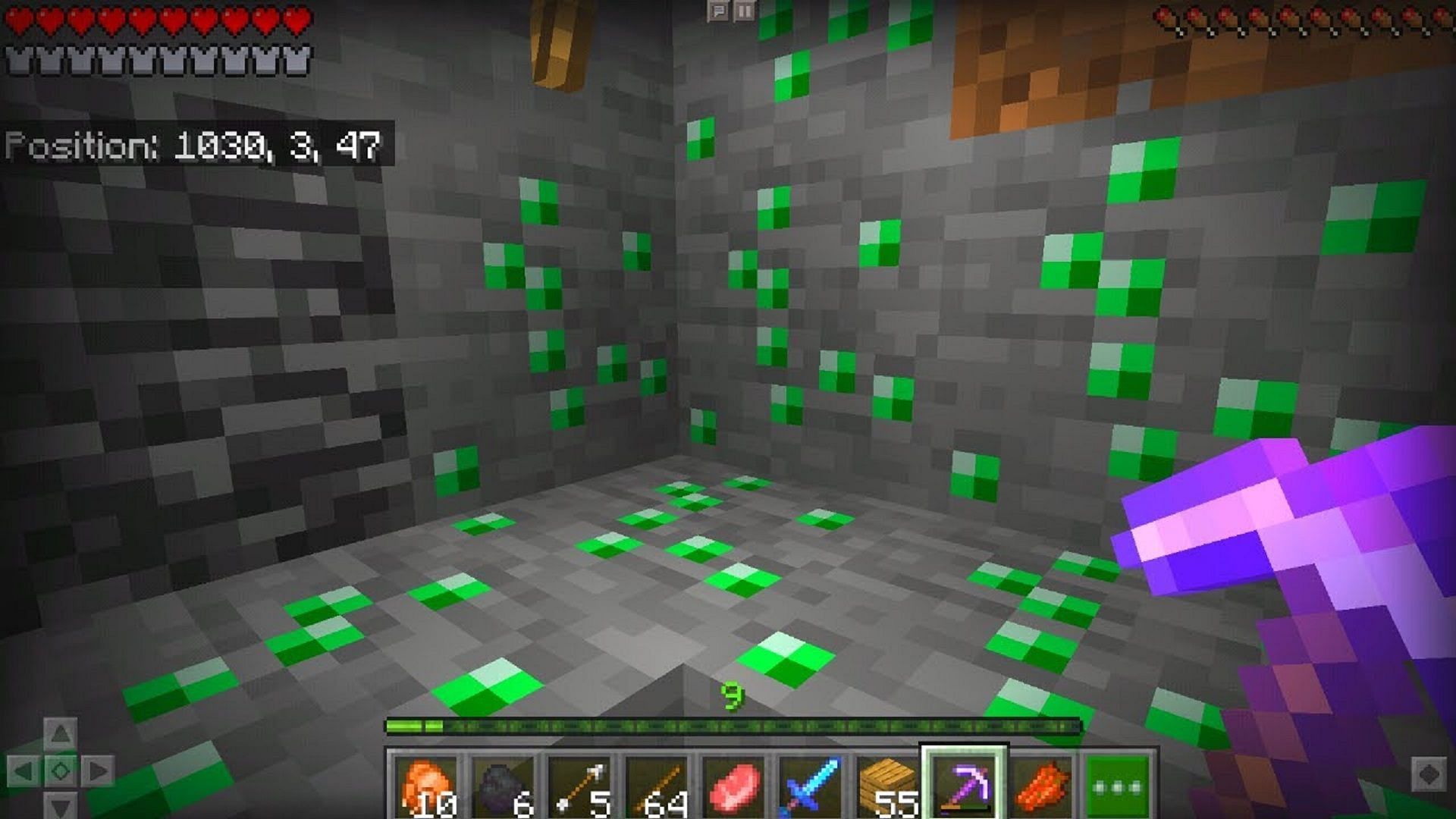 Emerald ore has quite an interesting distribution as of update 1.18 (Image via Happy Plays/YouTube)