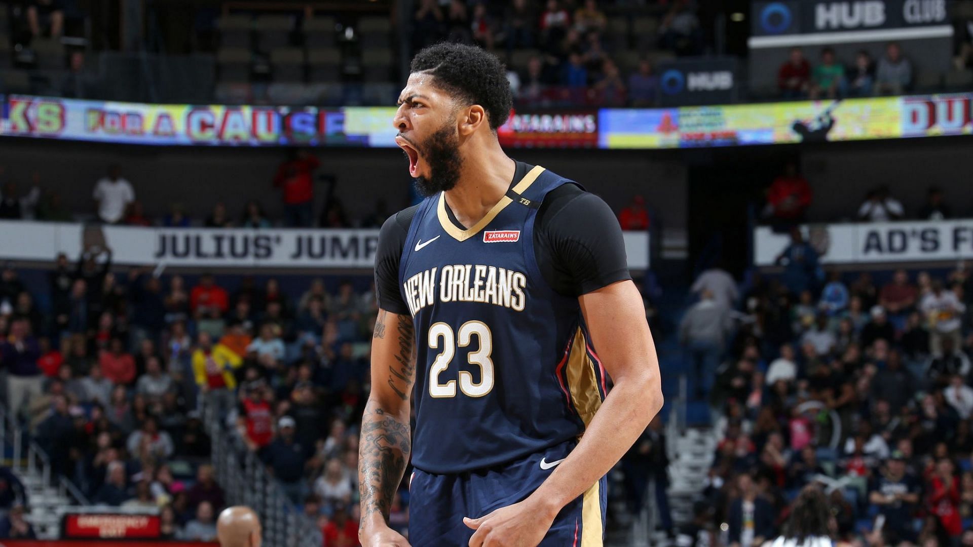 What was Anthony Davis' contract with New Orleans Pelicans that he