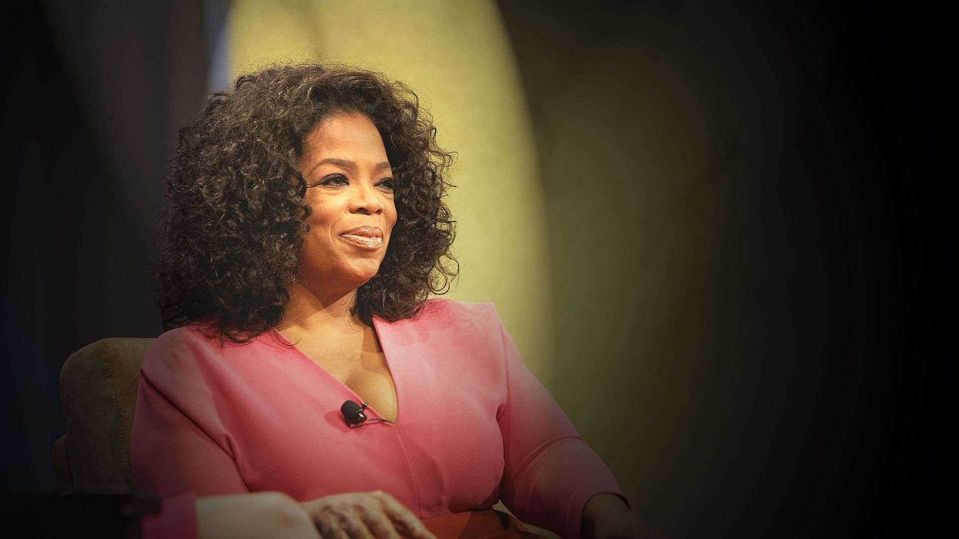 Oprah shares the secrets to her evergreen health at almost 70! (Image via wallpaper access)