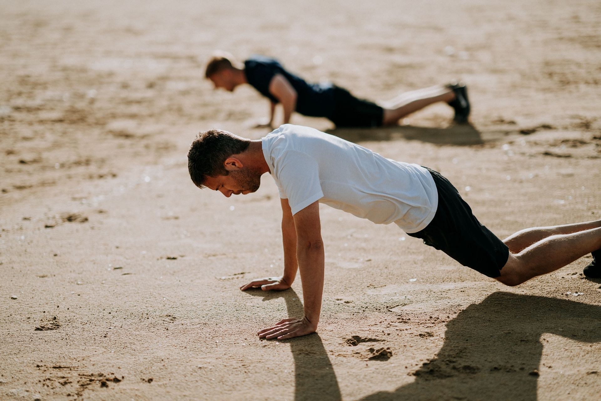 Plank is one of the best ways to strengthen and tighten your core. (Image via Unsplash / Annie Spratt)