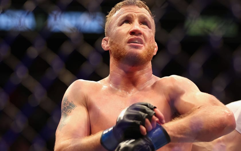 Topranked lightweight taunts Justin Gaethje by brutally knocking him