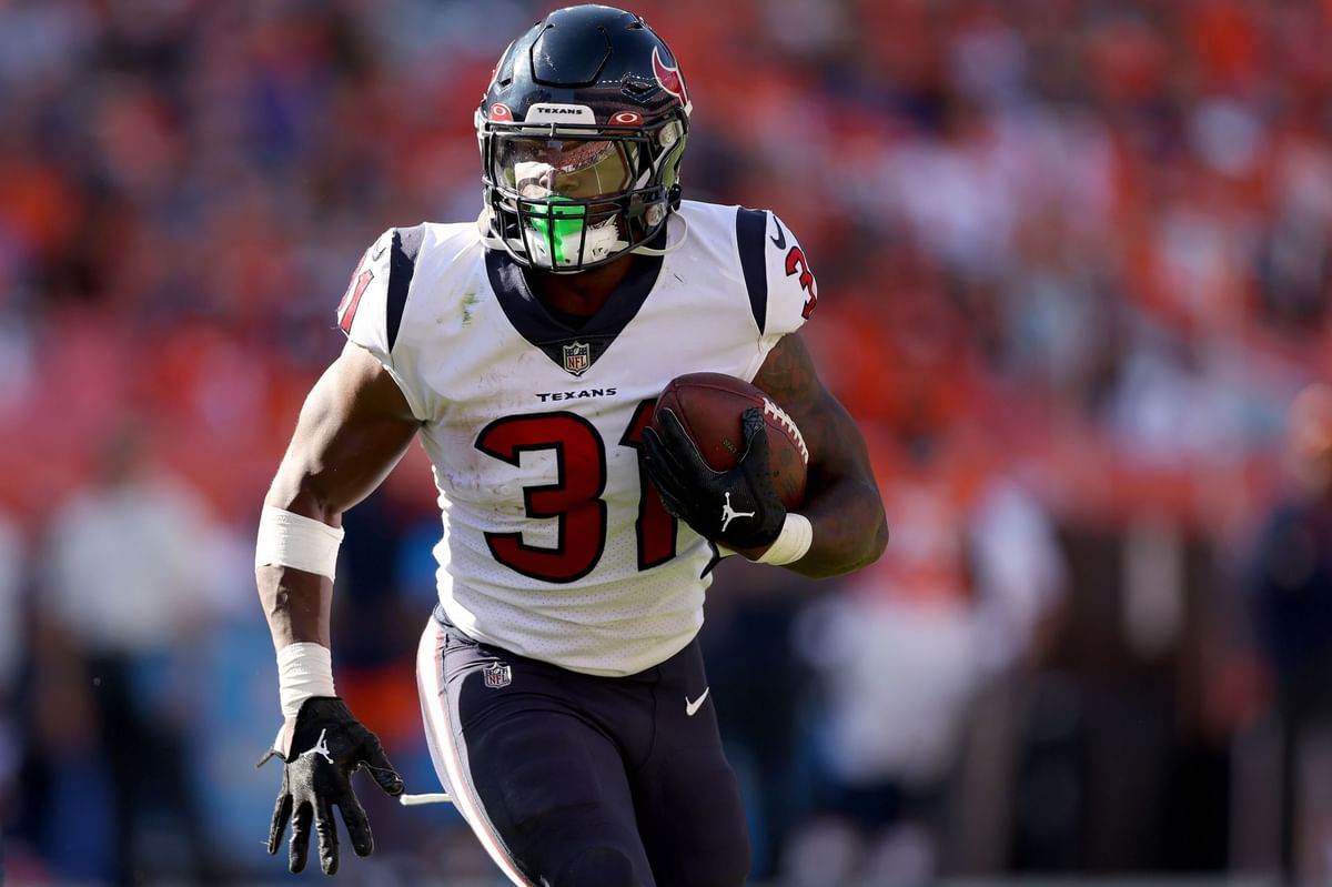 Fantasy Football Start 'Em Sit 'Em 2022 NFL Week 14 Running back rankings