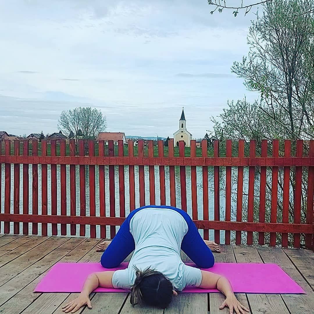 Frog Pose can help people with tight hips from jogging or swimming. (Image via Instagram @sashyogaclass)