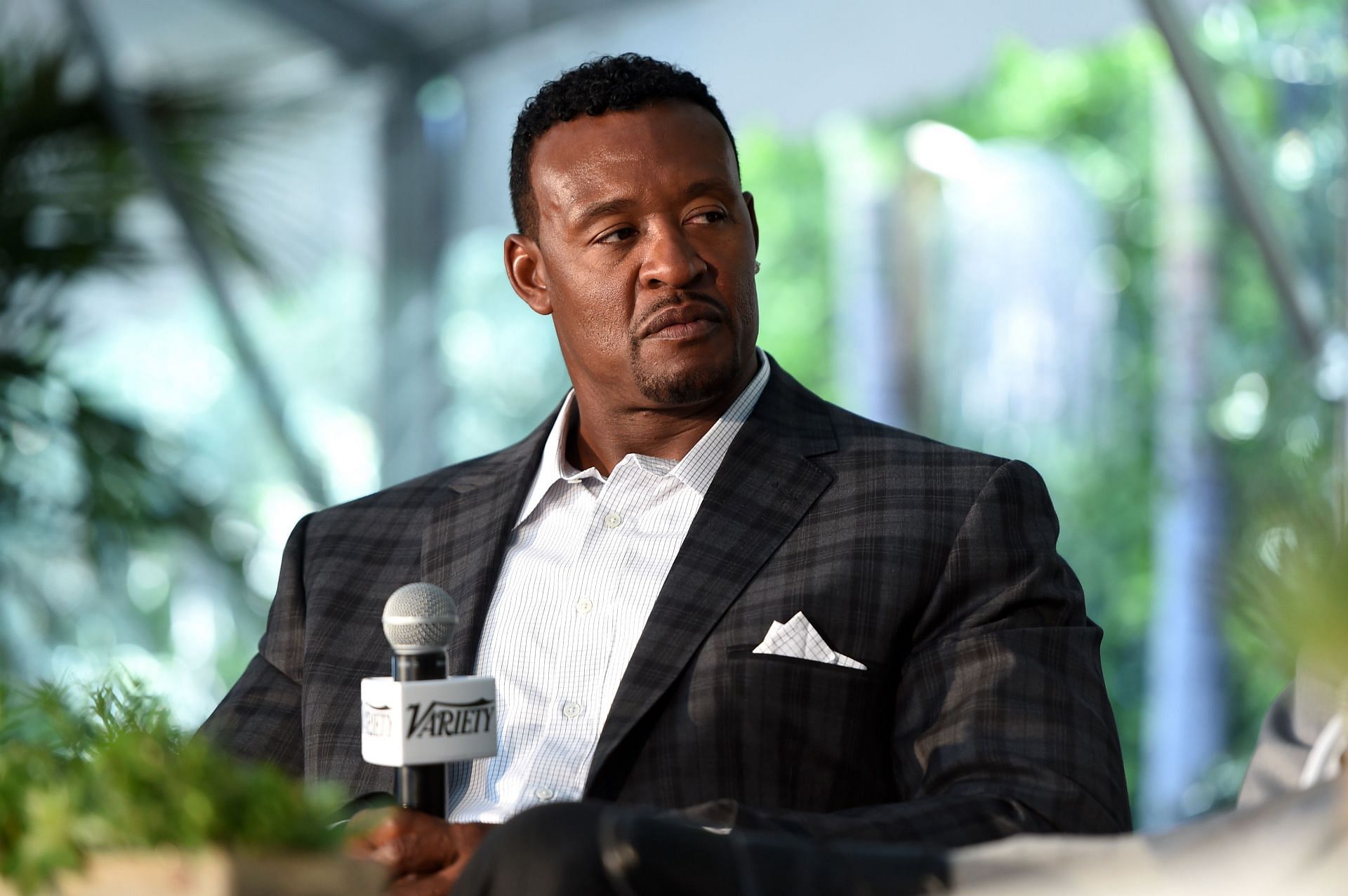 Willie McGinest breaks silence, apologizes for jumping man in