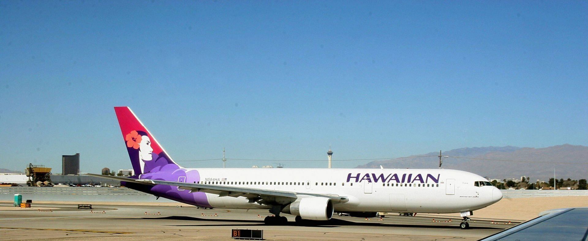 Hawaiian Airlines turbulence incident sparked major concern online (Image via Getty Images)