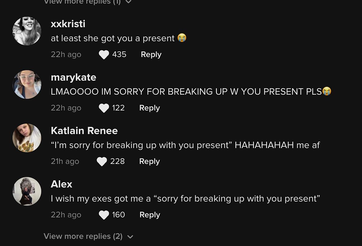 Social media users comment on Avery Cyrus and JoJo Siwa breaking up after dating for 3 months. (Image via TikTok)