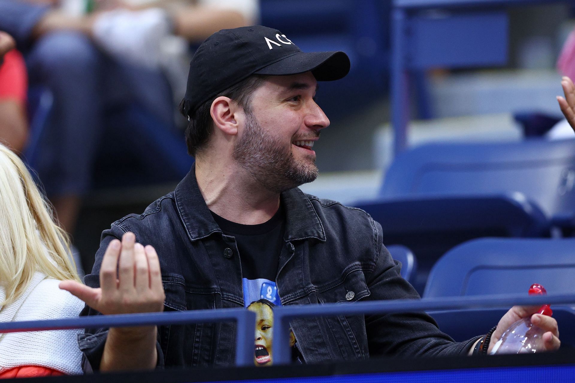 Alexis Ohanian watches Serena Williams compete at the 2022 US Open.