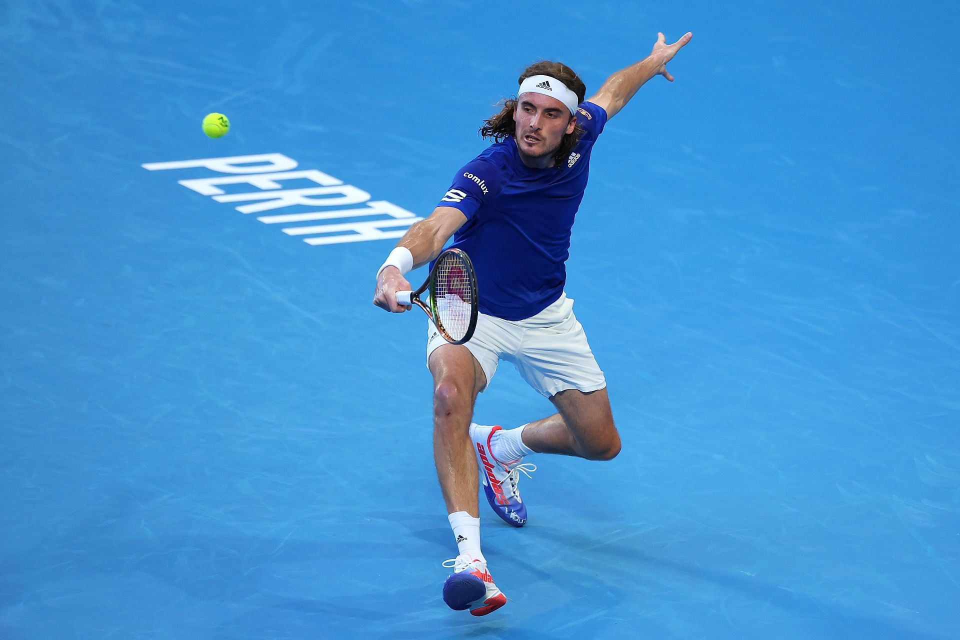 Stefanos Tsitsipas in action on Day 1 of the 2023 United Cup.