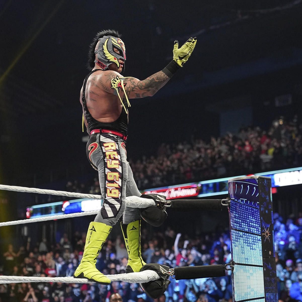 Rey Mysterio looked strong on SmackDown