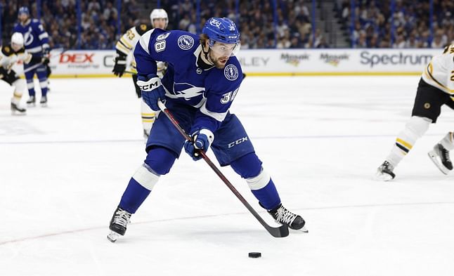 Lightning vs Flyers Prediction, Odds, Line, Pick, and Preview: December 1| 2022-23 NHL Season