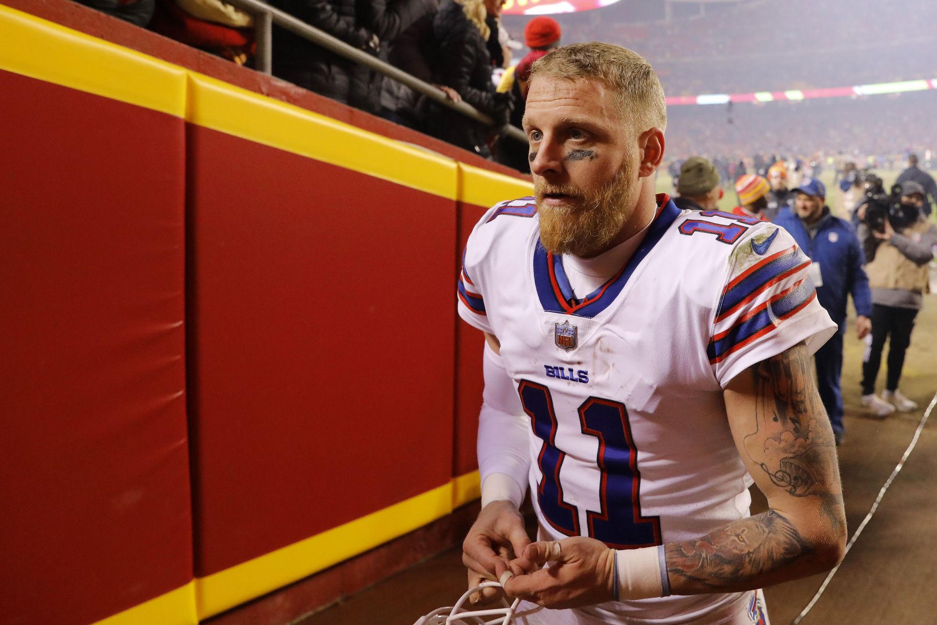 Tailgating Bills fans burned a Brady jersey, jumped off an RV to break a  table