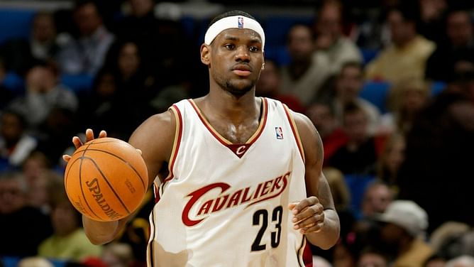 Looking at LeBron James' stats in his rookie year in he which showed glimpses of greatness