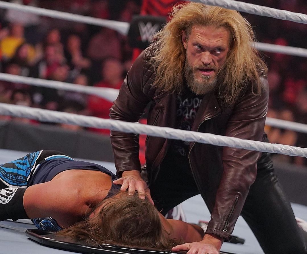 WWE दिग्गज ऐज का कॉन्ट्रैक्ट खत्म हो रहा है 
