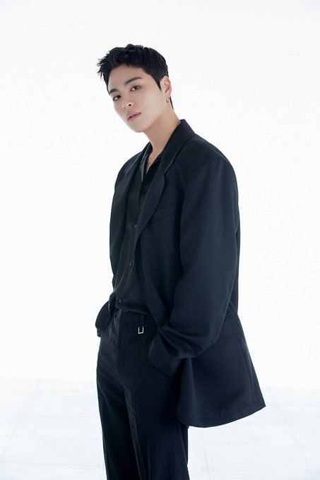 iKON’s Junhoe confirmed to join Yoo In-na in the upcoming drama Bora ...