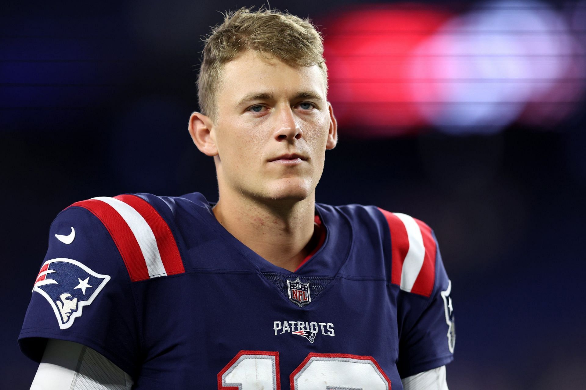 Who is the New England Patriots' starting QB tonight against the Cardinals?