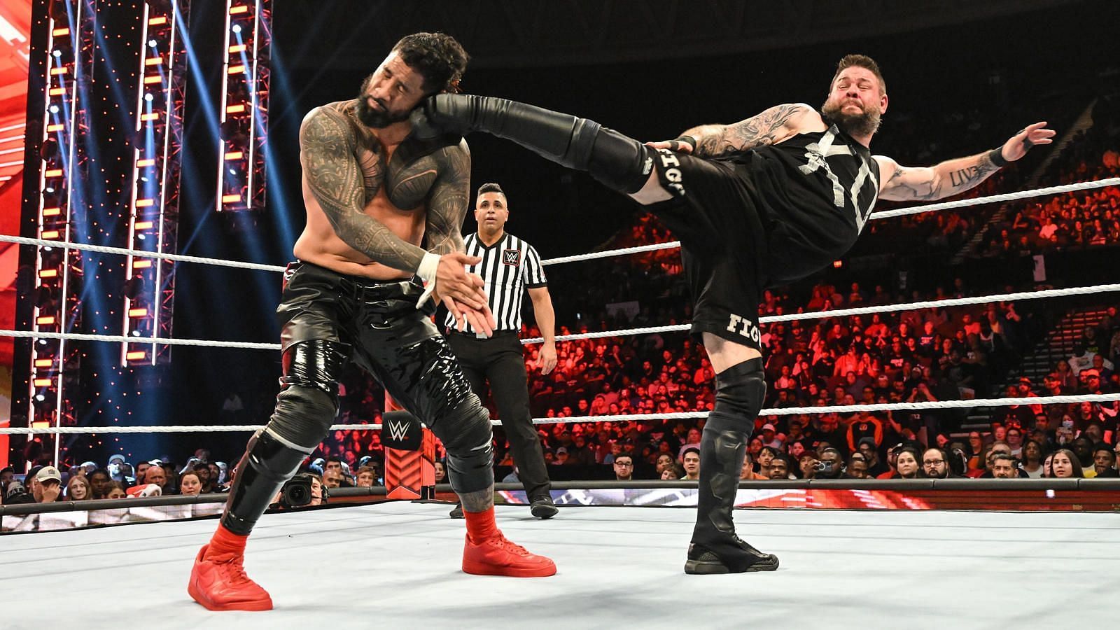 WWE Raw के एपिसोड में फैंस को आया मजा
