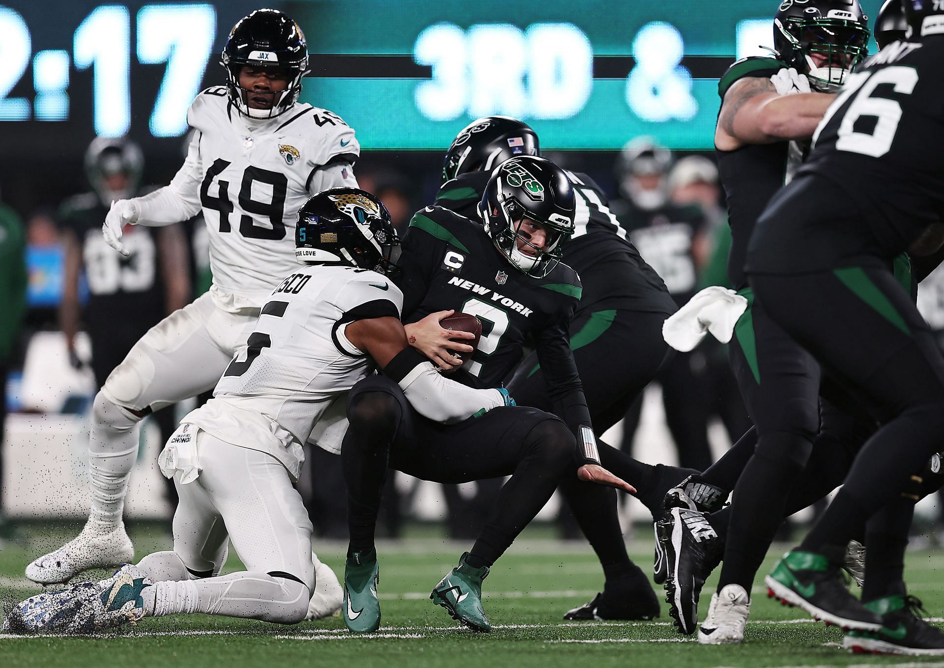 Zach Wilson booed as Lawrence and Jaguars tame dismal Jets