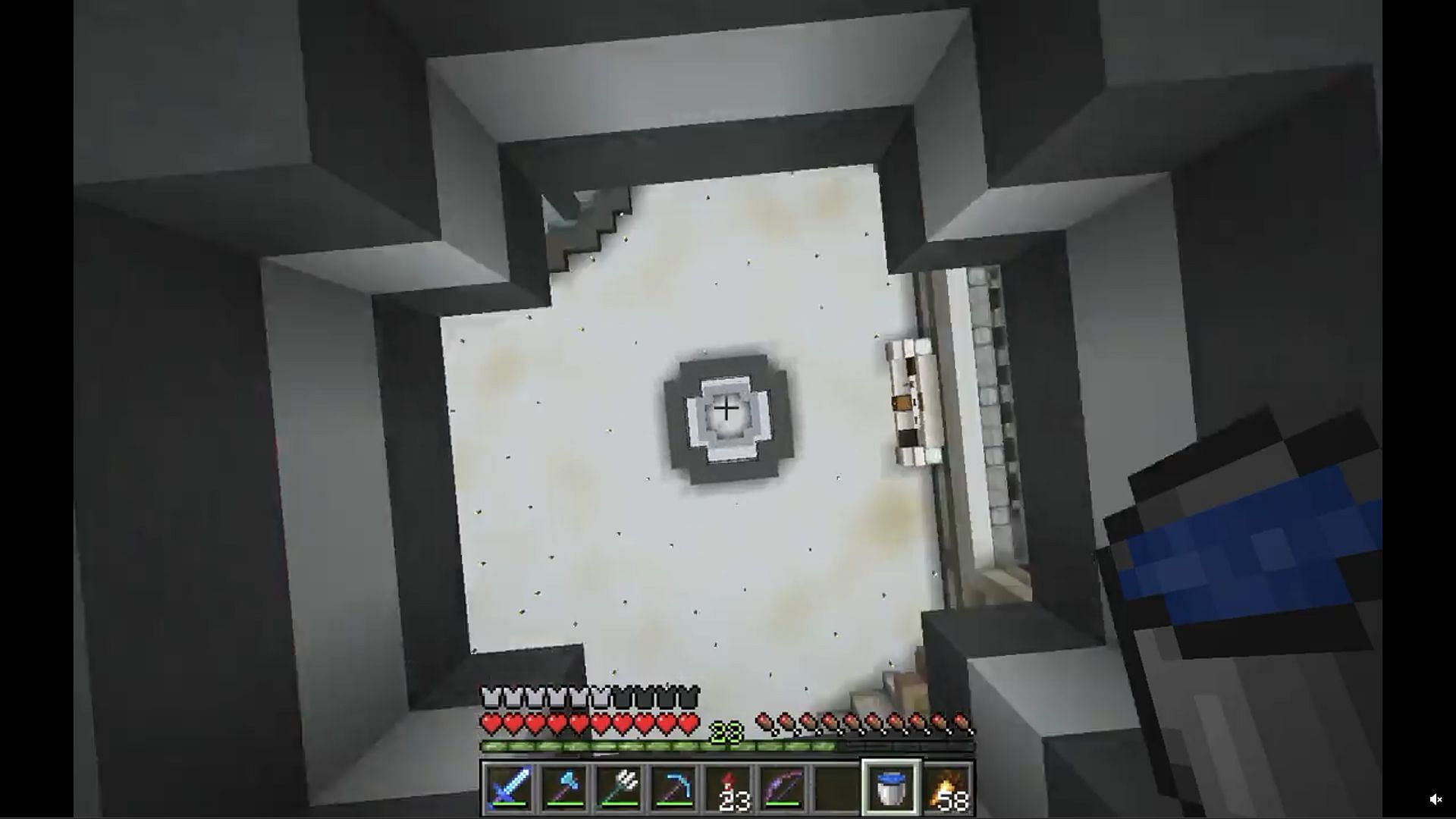 There are many weirder MLG than water bucket in Minecraft (Image via Reddit/u/Sloth-S)