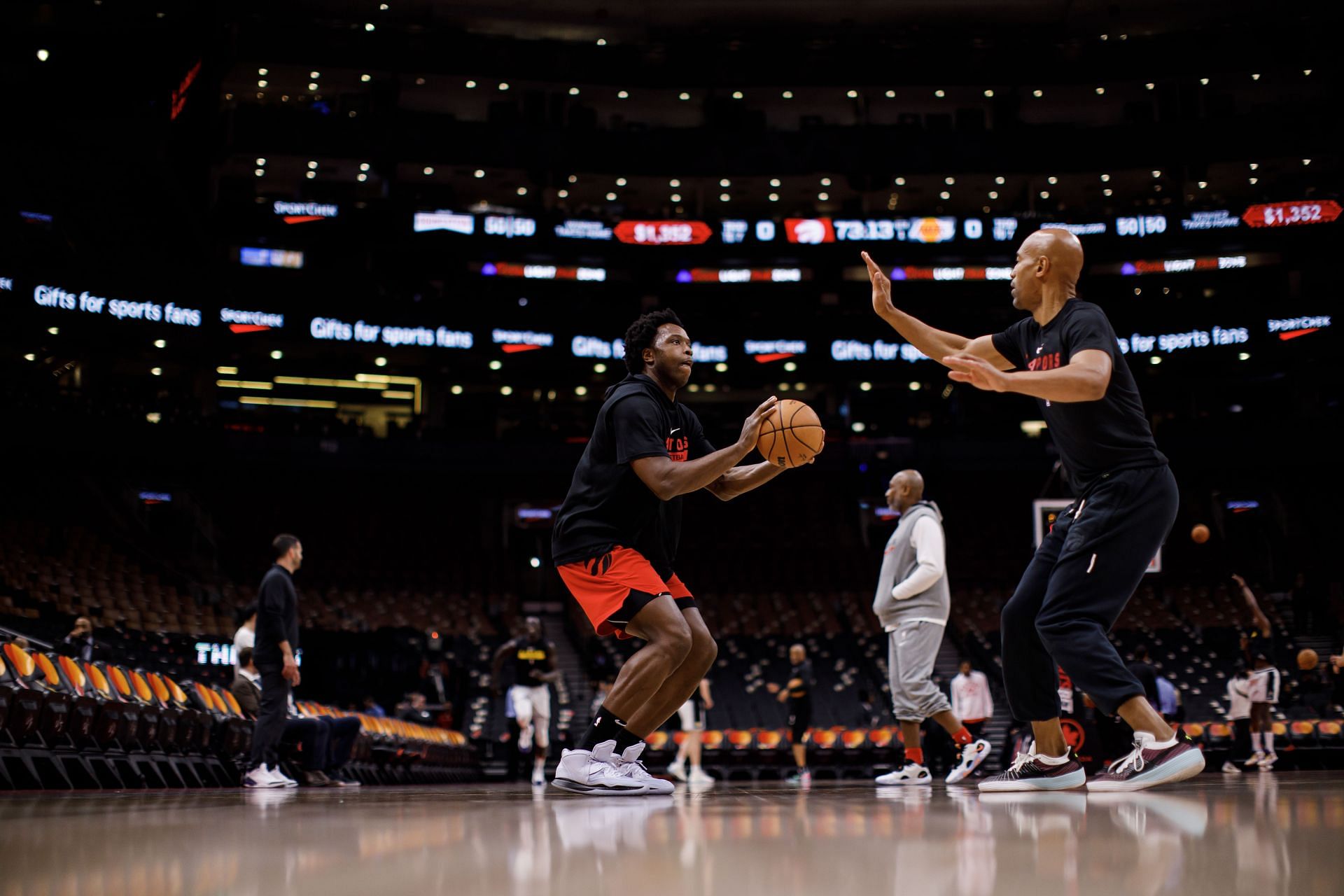 OG Anunoby is expected to miss multiple games due to a left hip strain.