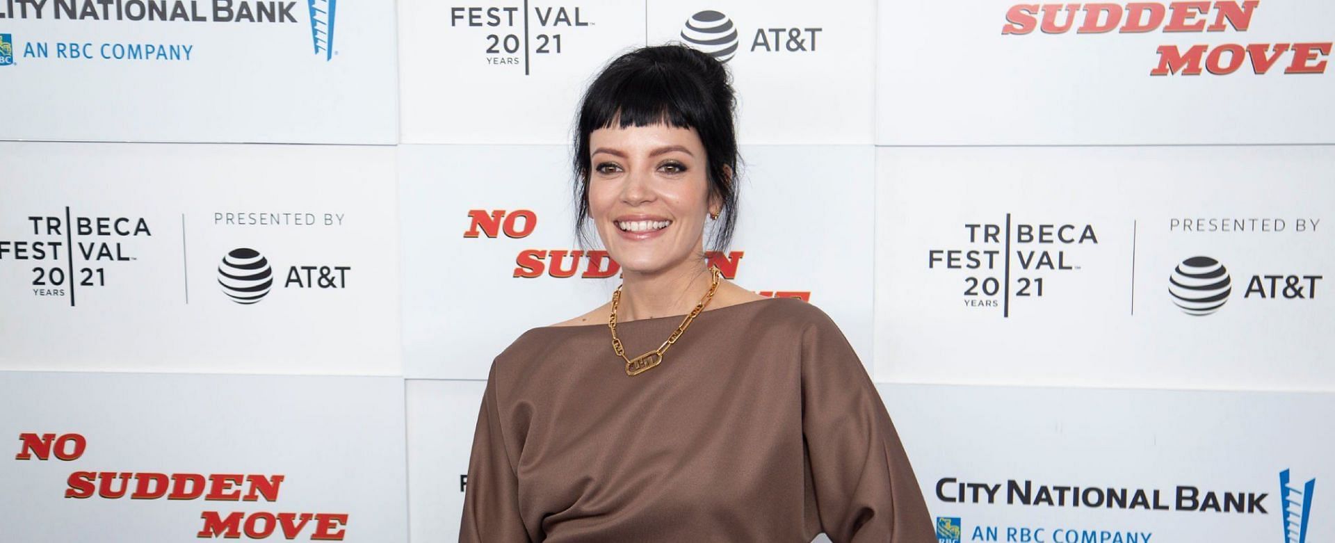 Lily Allen was born to actor Keith Allen and producer Alison Owen (Image via Getty Images)