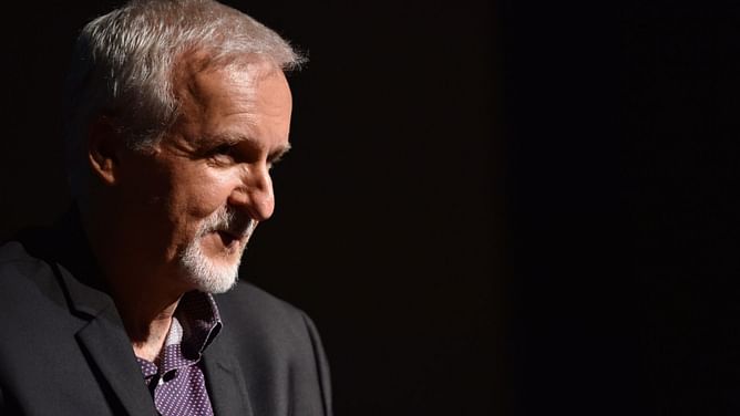 Avatar Way of the Water: James Cameron flips off fans waiting for his autograph