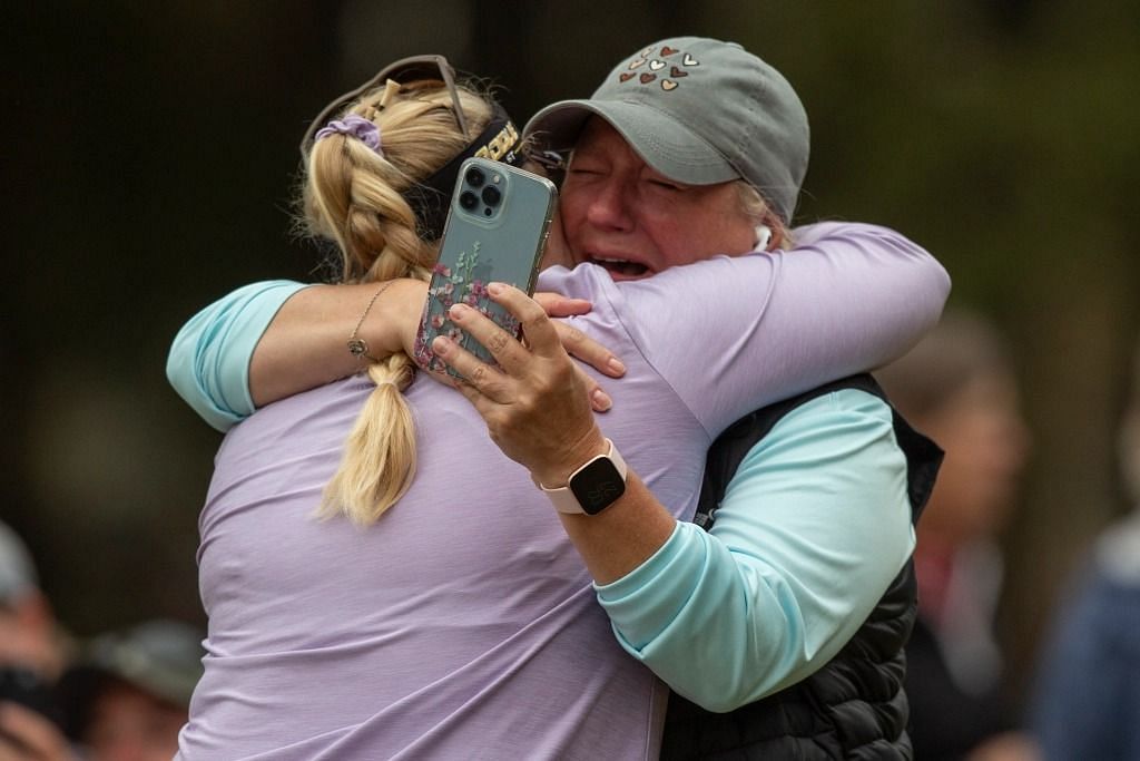 Samantha Wagner hugs her mom after the result of Q-Series final