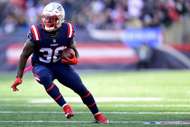 Best NFL Player Props Tonight: Patriots vs Cardinals - December 12 | 2022 NFL Season