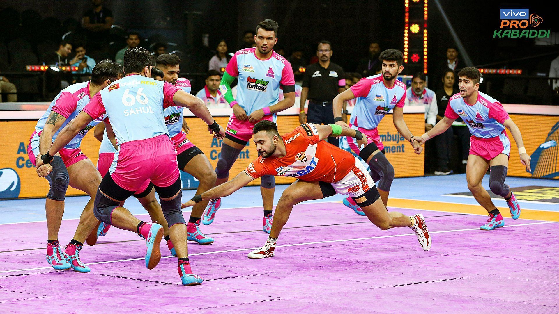 Gujarat Giants battled the Jaipur Pink Panthers (Image: PKL)