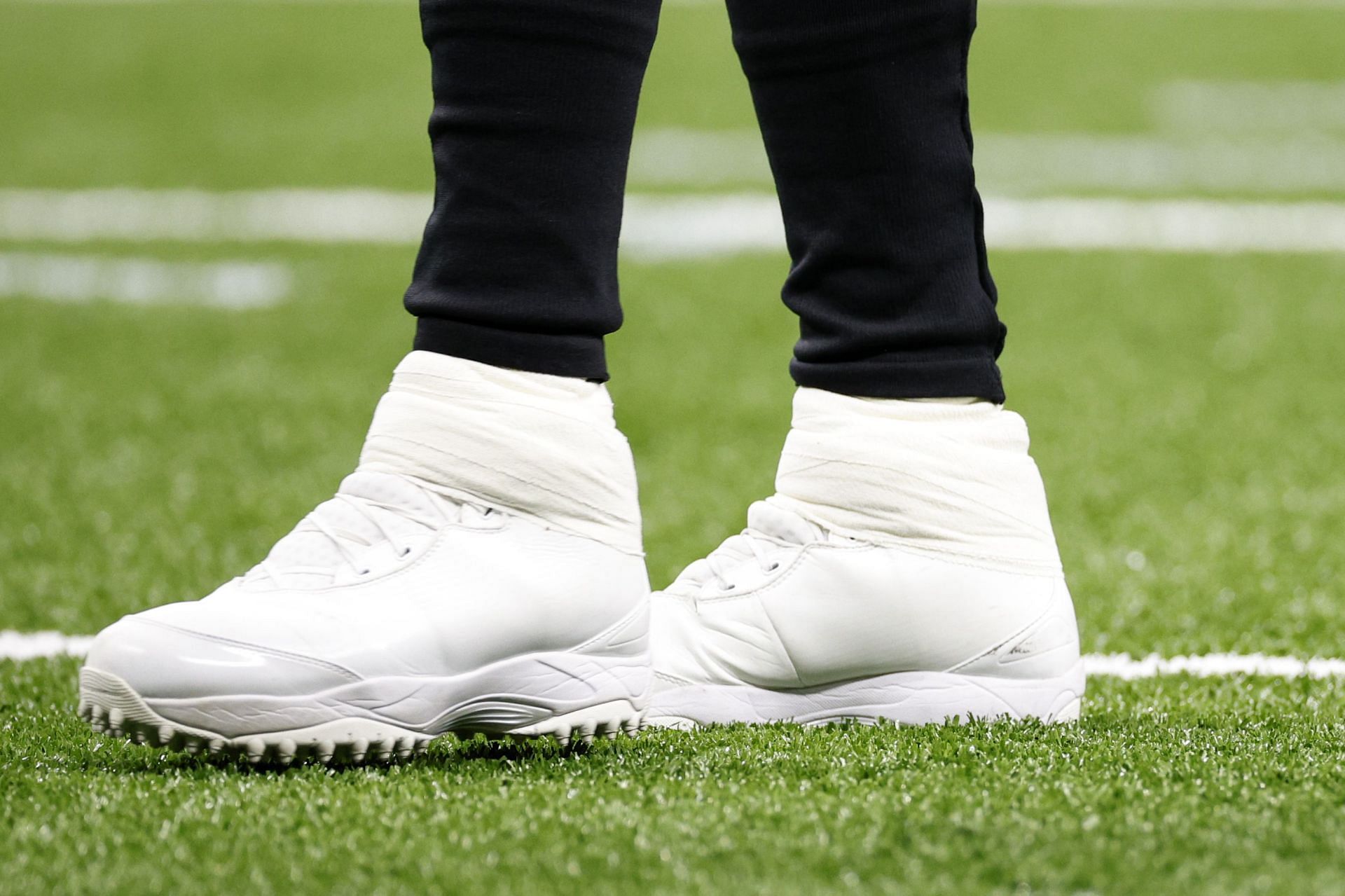 Why are Tom Brady's shoes blank? True reason behind Buccaneers