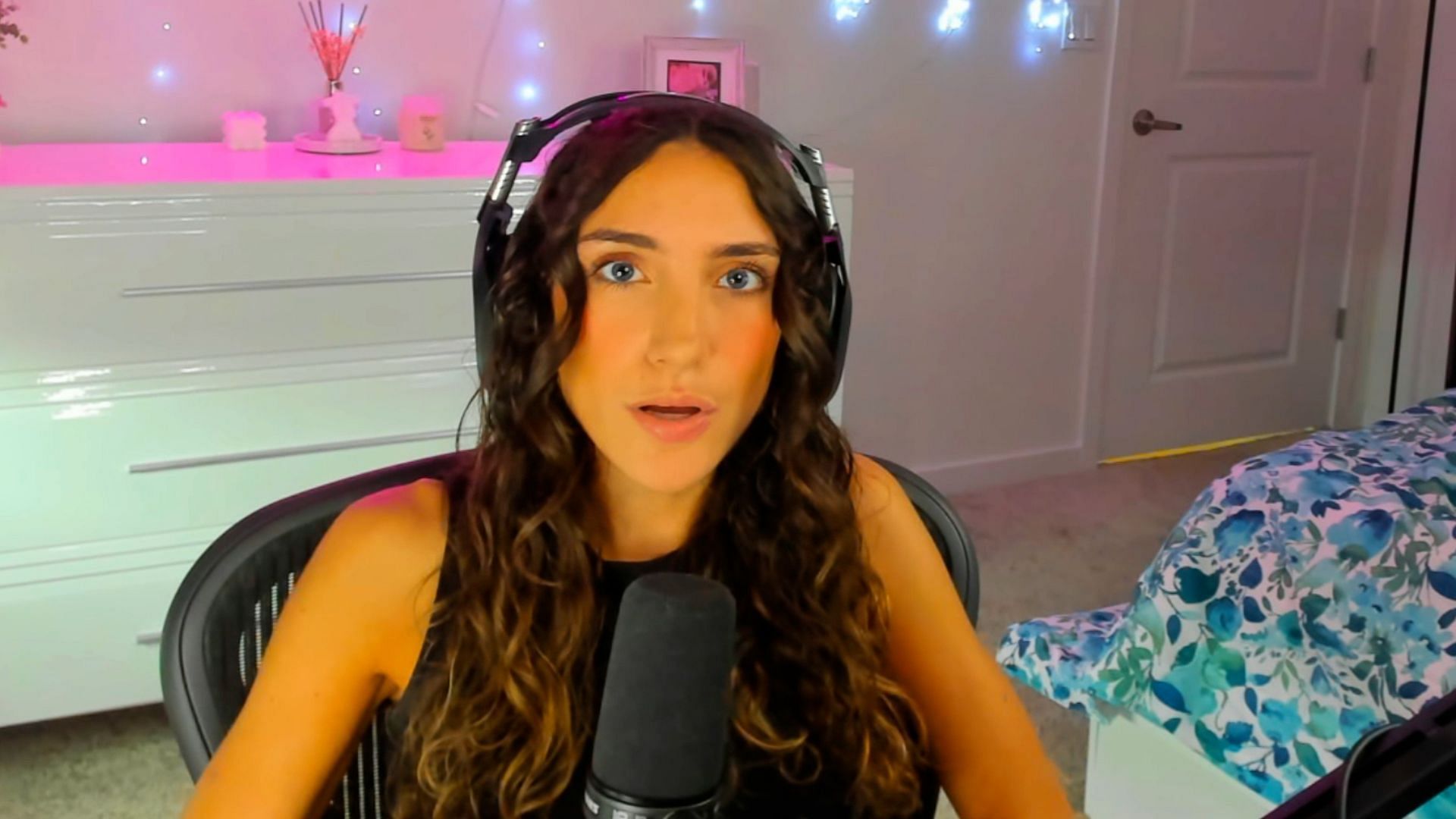 Nadia unbanned on Twitch after being suspended for sharing personal information on stream (Image via Nadia/Twitch)