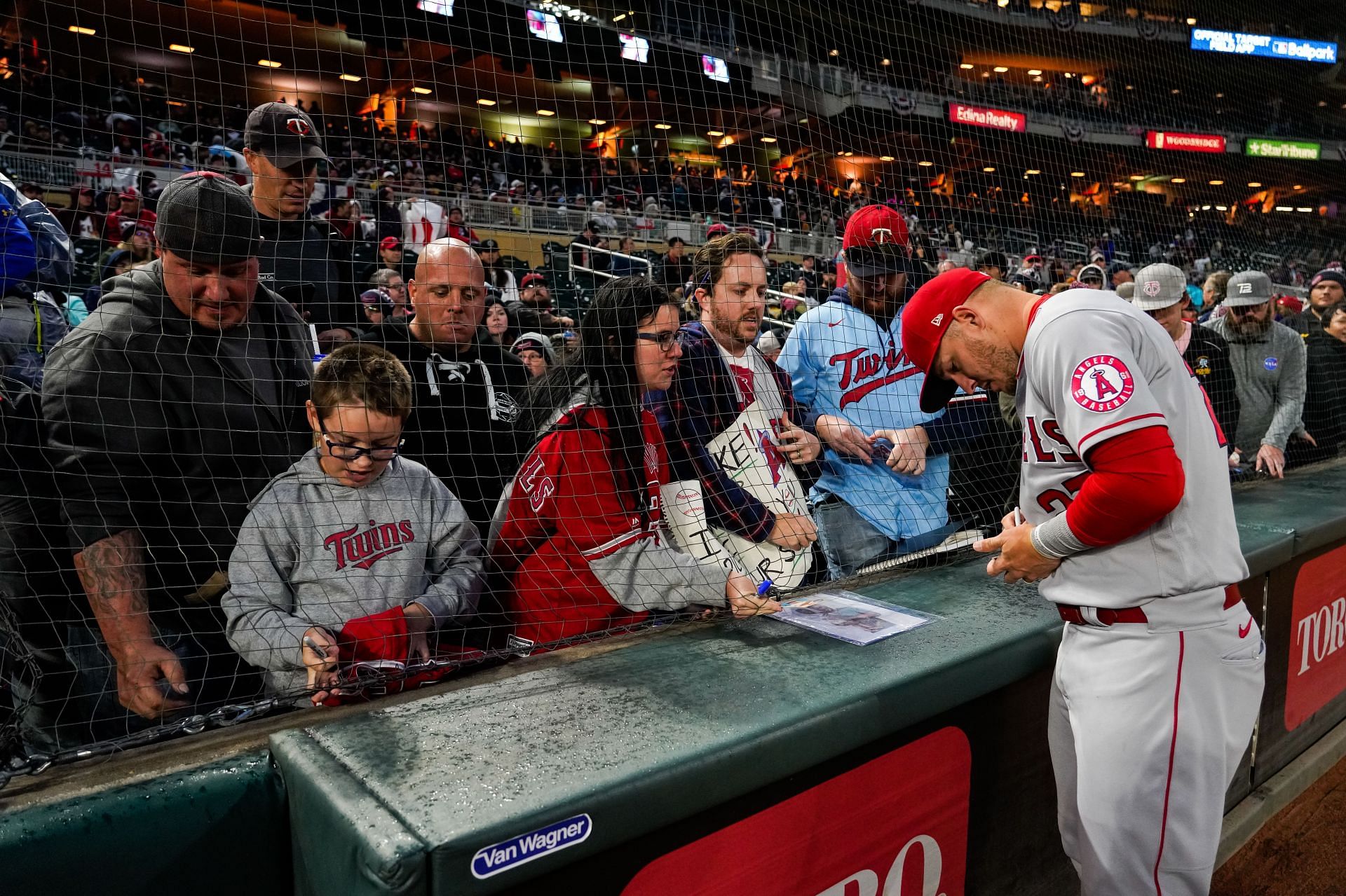 Los Angeles Angels fans react to superstar Mike Trout's holiday post  thanking fans, family, and friends: Love this guy Happy holidays Mike!