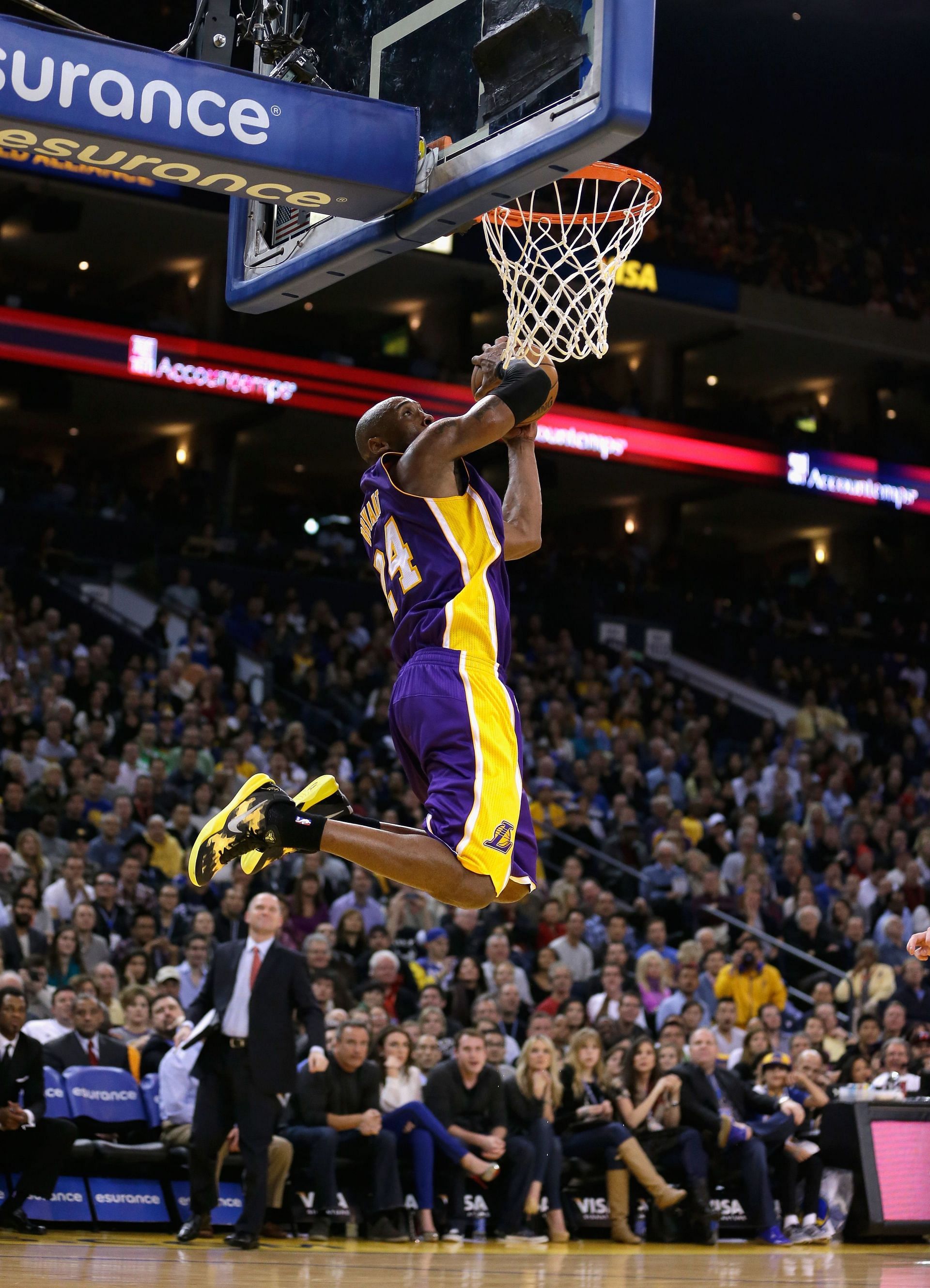 kobe bryant dunking 2022