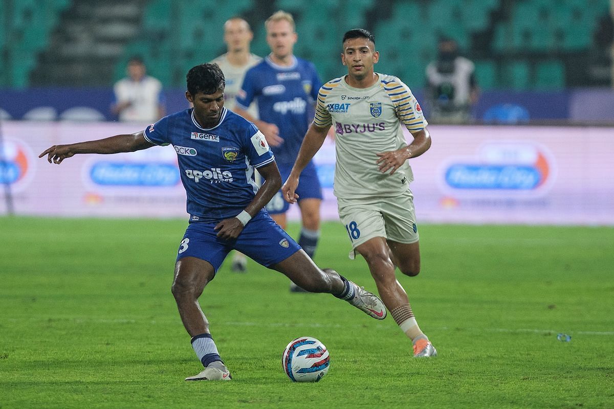 Ajith and Samad went toe-to-toe in a fascinating contest at the Marina Arena. (Photo credits: ISL)