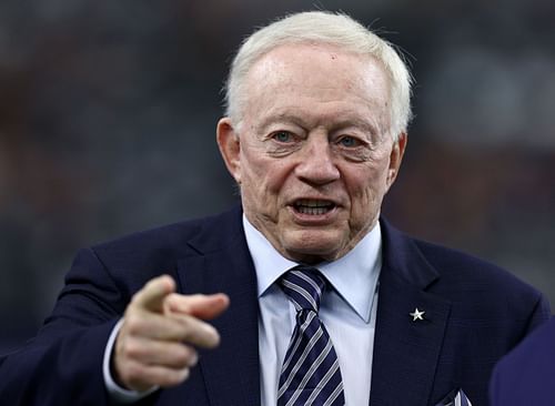 Jerry Jones at the Detroit Lions v Dallas Cowboys game