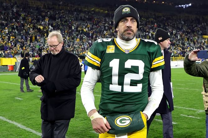 "Not at all connected" - Former Packers WR reveals how approaching Aaron Rodgers for a conversation was a difficult task for certain players