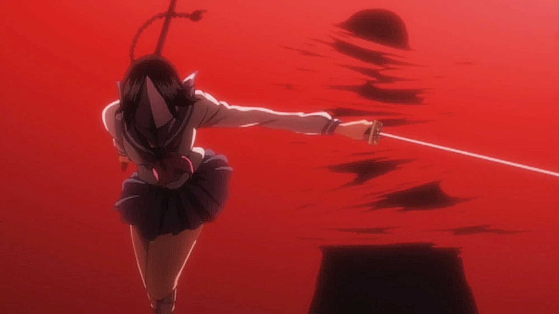 Lisa defeating Menos Grande with Senmaioroshi, as seen in Bleach (Image via Studio Pierrot)