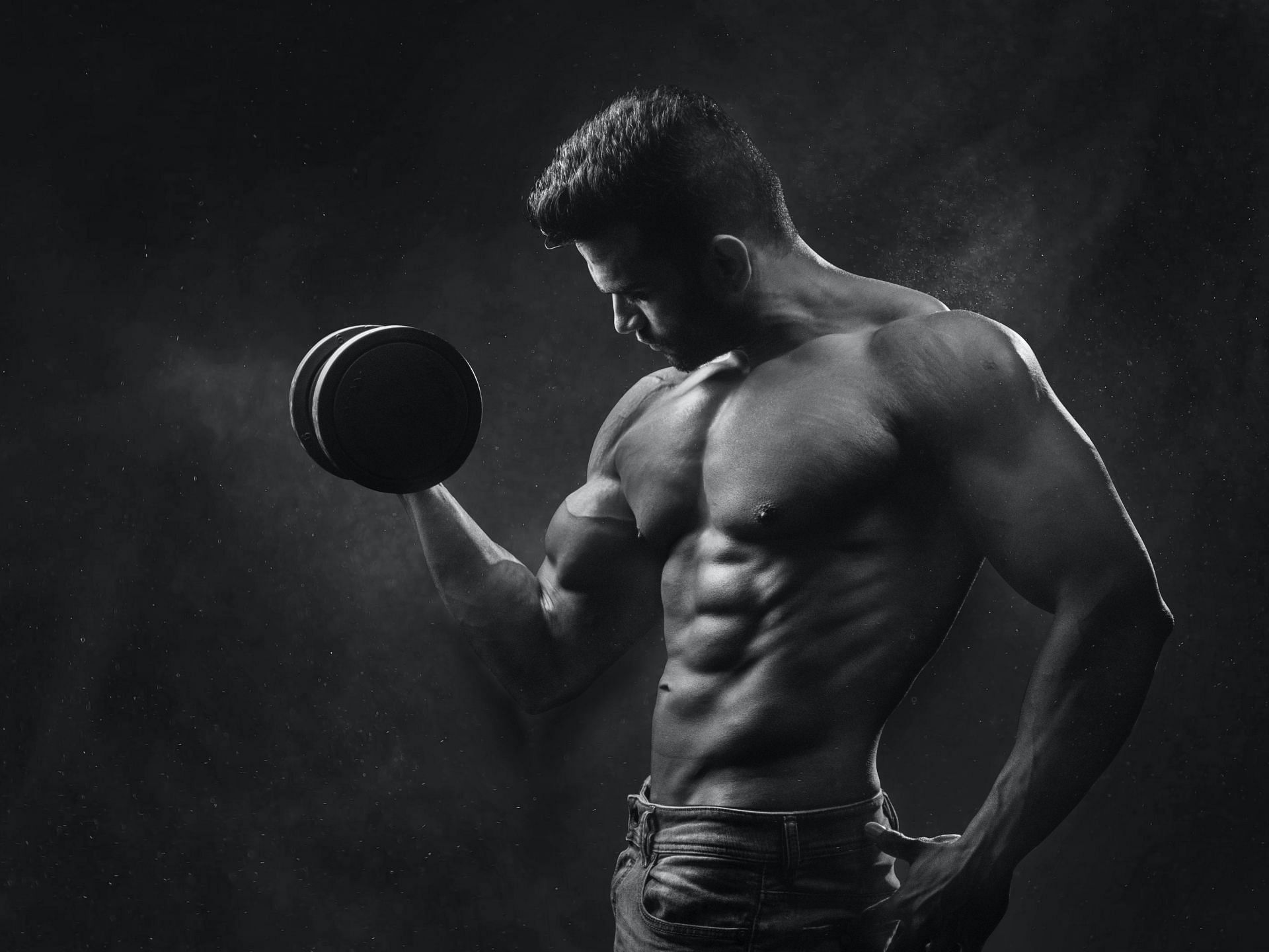Arm exercises can help you build stronger, more muscly arms (Image via Pexels @Anush Gorak)