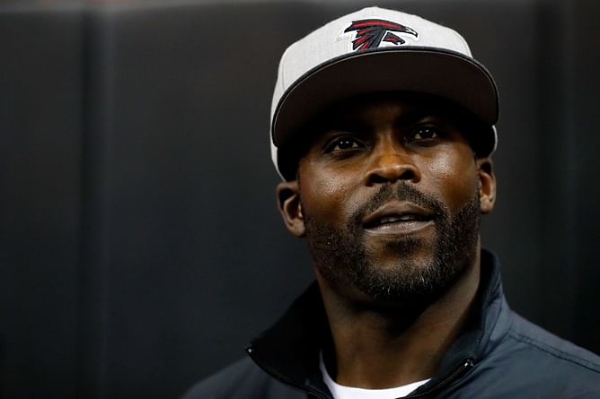 Michael Vick’s lung-bursting run to send Falcons to OT win vs Vikings is still epic 20 years on