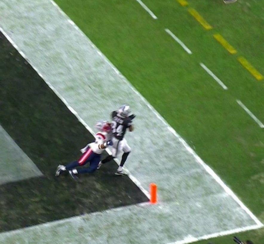 Patriots' fans and NFL analyst lose their minds after officials fail to  overturn Raiders' game-tying TD