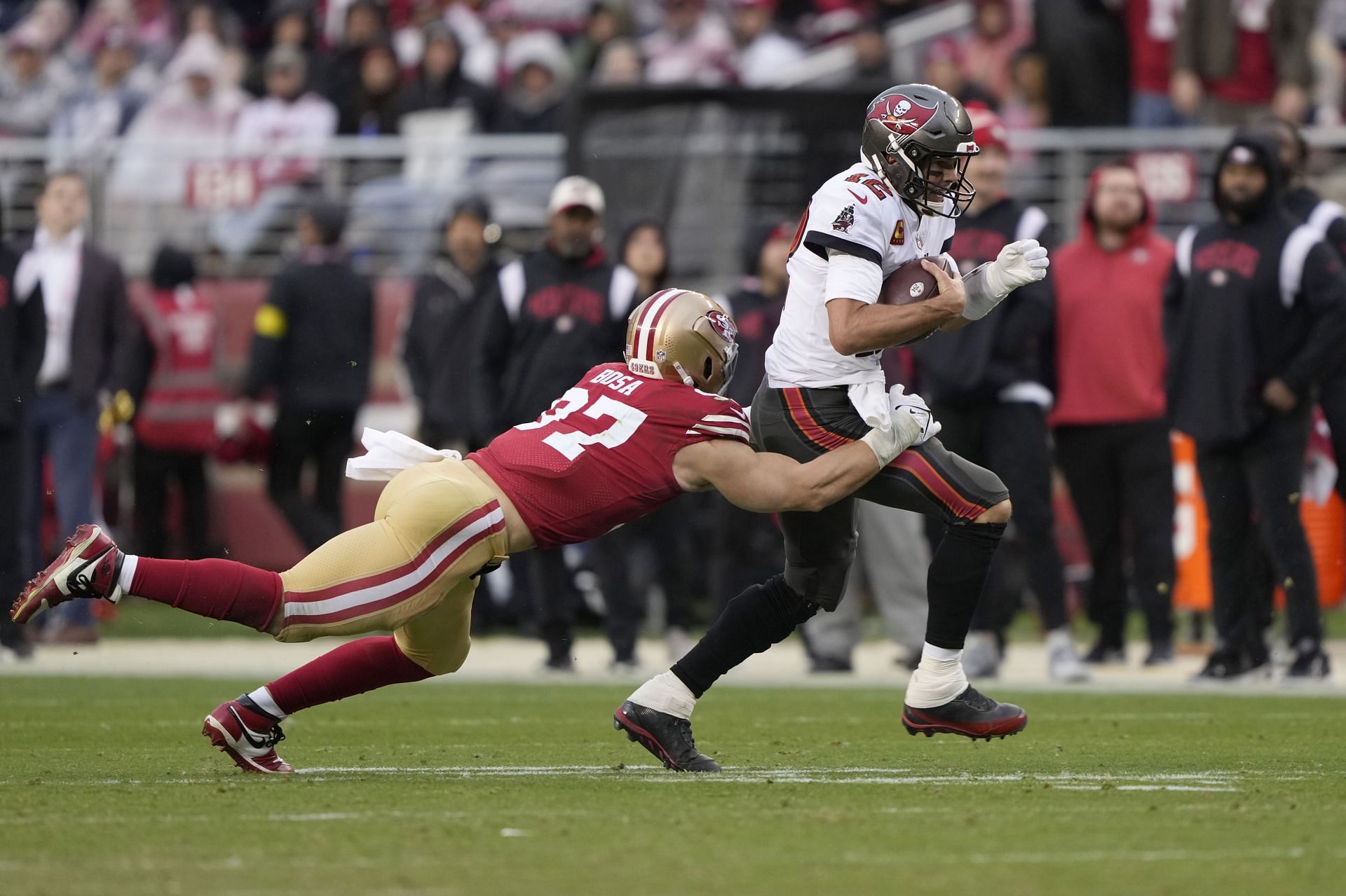 NFL: Bucs get embarrassed in 35-7 blowout loss to 49ers